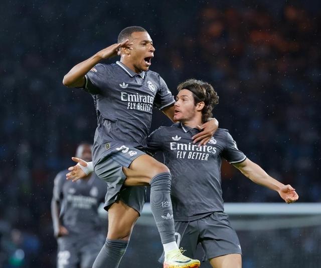 半岛体育app登录-姆巴佩新星大胜表现惊艳，尤文图斯未来可期！-半岛体育app登录